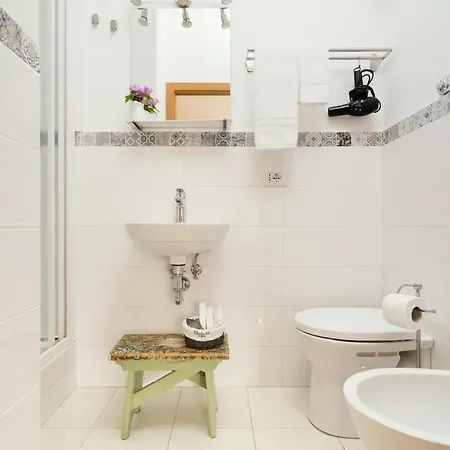 La Finestra Sul Campanile 3* Montecosaro (Marche)