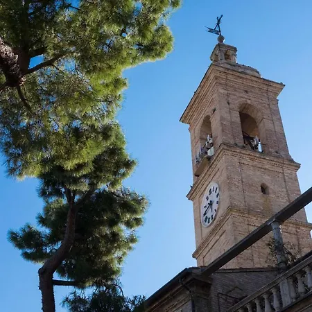 La Finestra Sul Campanile Montecosaro (Marche)
